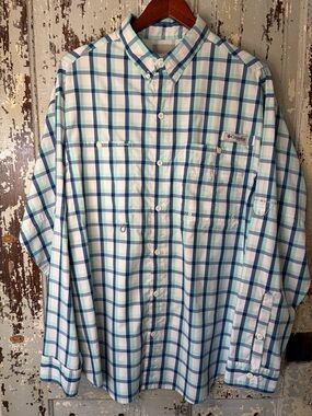 Columbia Men’s PFG (Performance Fishing Gear) button down shirt